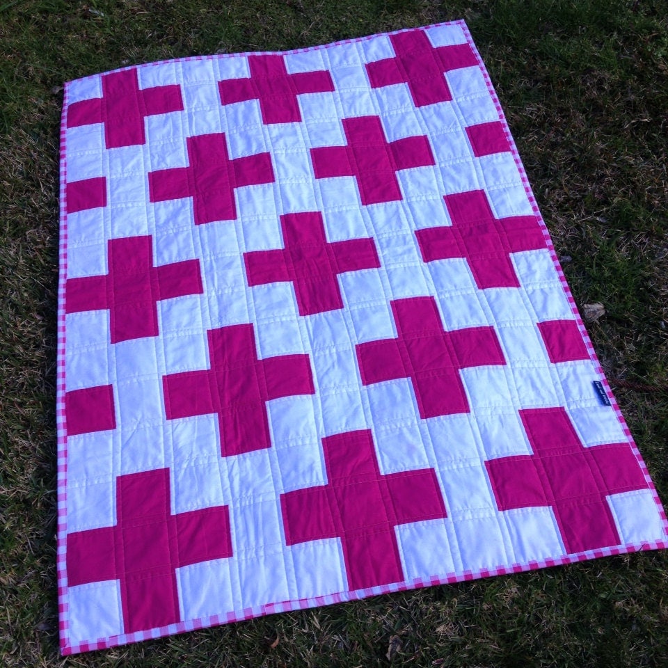 Plus quilt Swiss cross style pink plus symbol long arm
