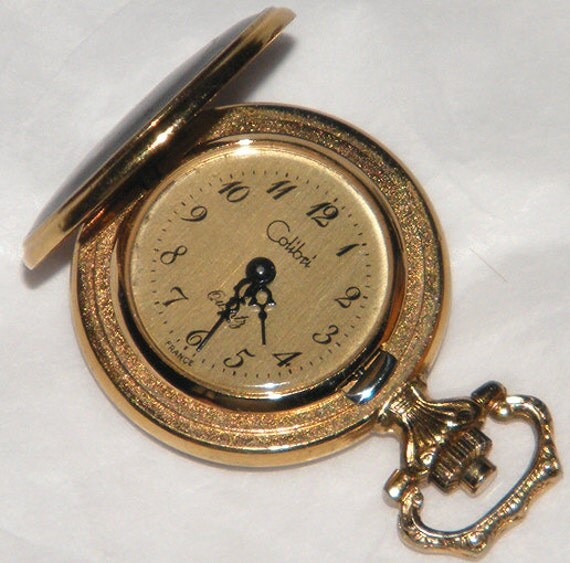 Ladies Colibri France Gold Tone Quartz Pendant Watch