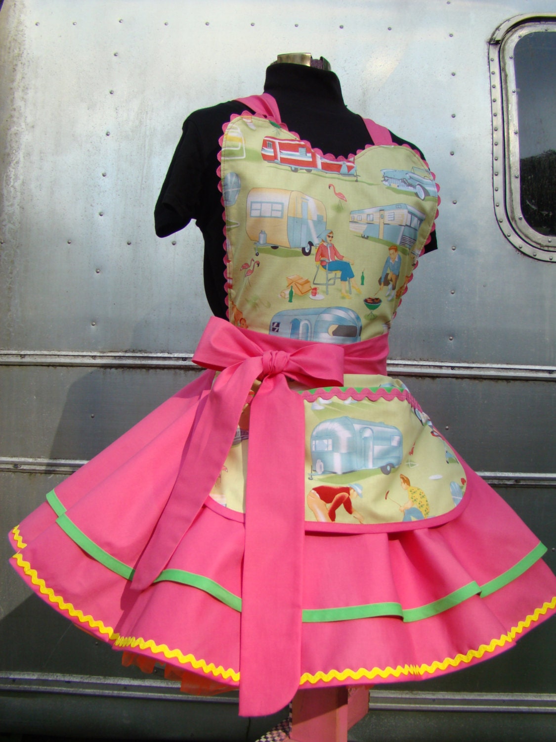 Airstreams and Flamingos PinUp Style Apron / Trailer Travel