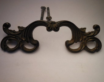 Vintage FRENCH PROVINCIAL DRAWER Pull Ornate Design With Mounting ...