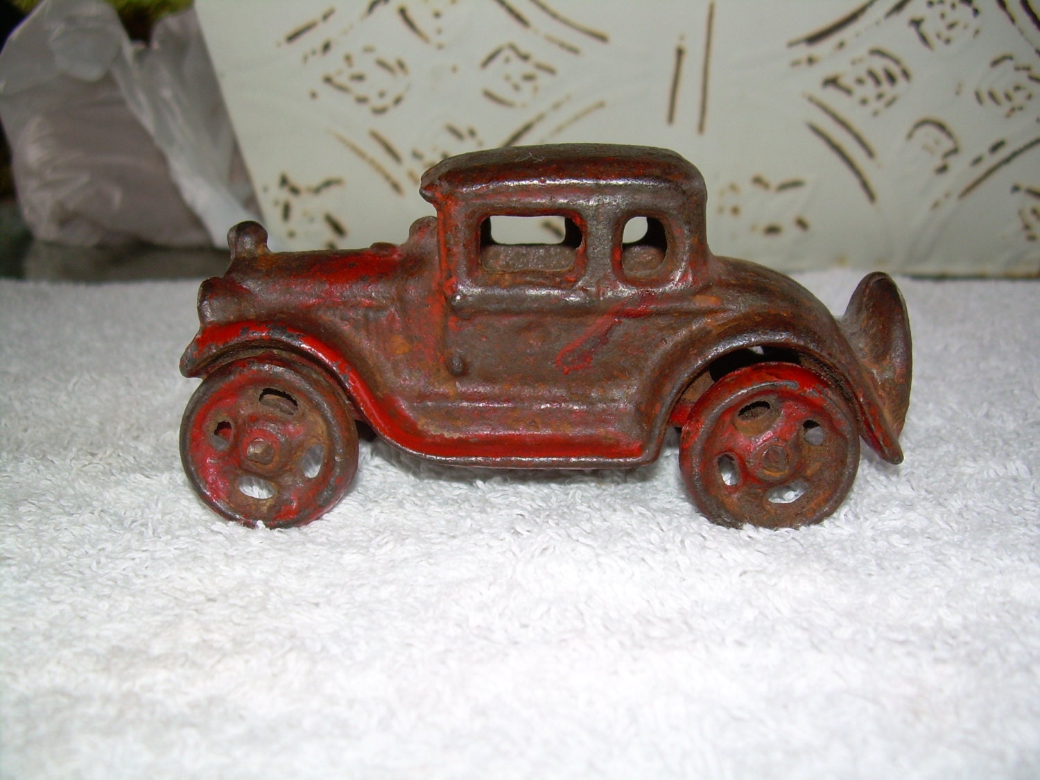 old cast iron toy cars