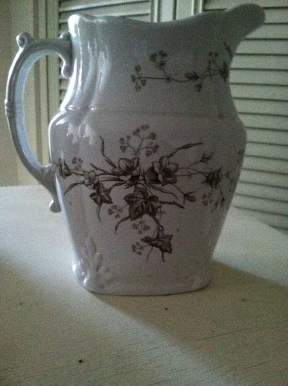 g tea milk England China Pitcher Milk IVY J&G Meakin Ironstone Pattern