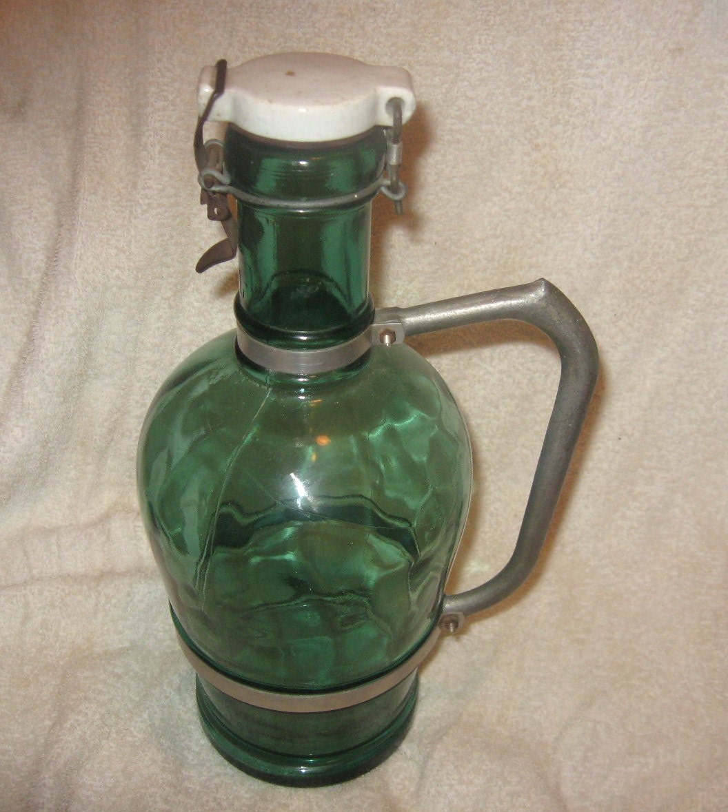 OG GREEN GLASS Beer Growler Bottle Old 2 Liter Swing Top