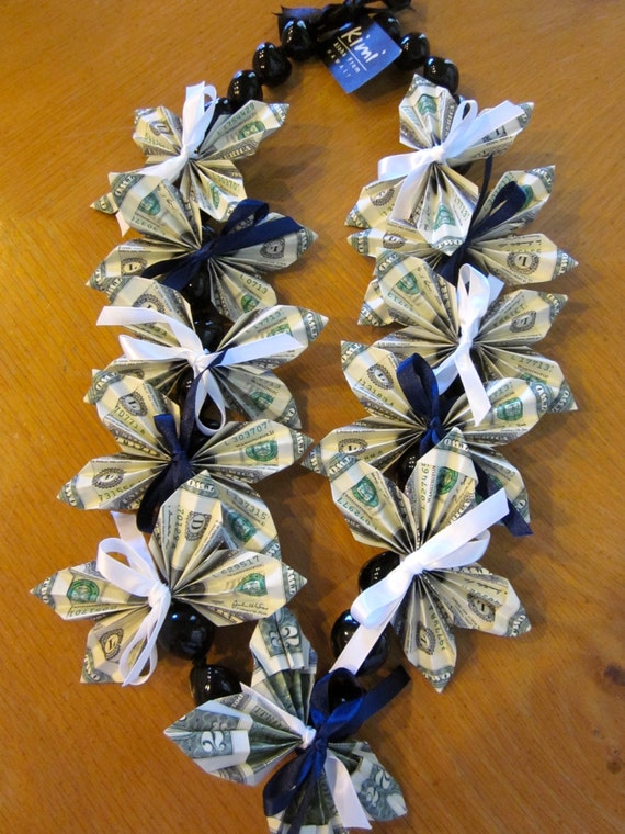 Kukui Nut Graduation Money Lei in 2.00 bills by PCbyMarilyn