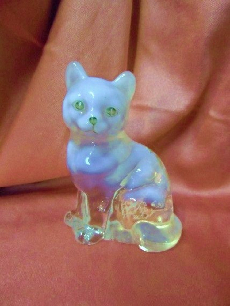 fenton art glass cat figurines