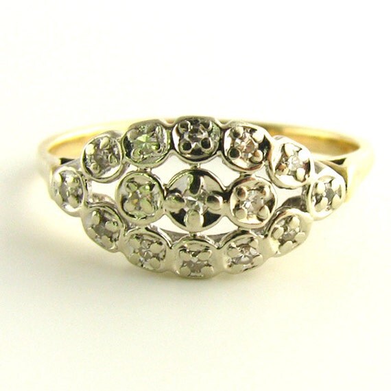 Vintage Ring Almond Shaped Yellow Gold Ring with Diamonds