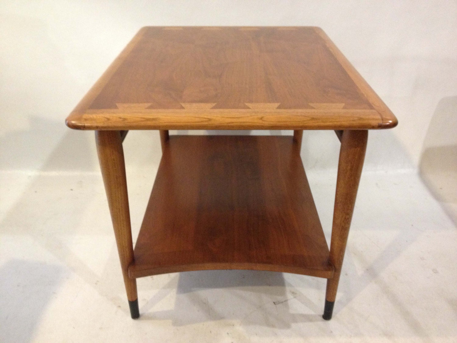 LANE Midcentury Modern End Table Acclaim by OstrichandPeacock