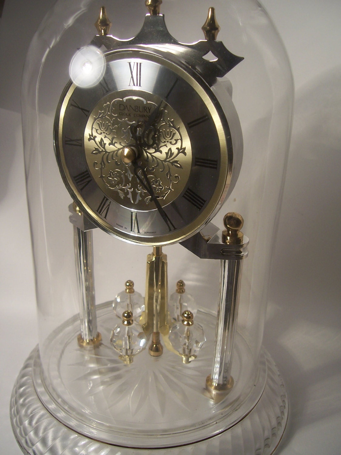 Danbury Clock Co. Anniversary Clock Made in Germany Glass Dome