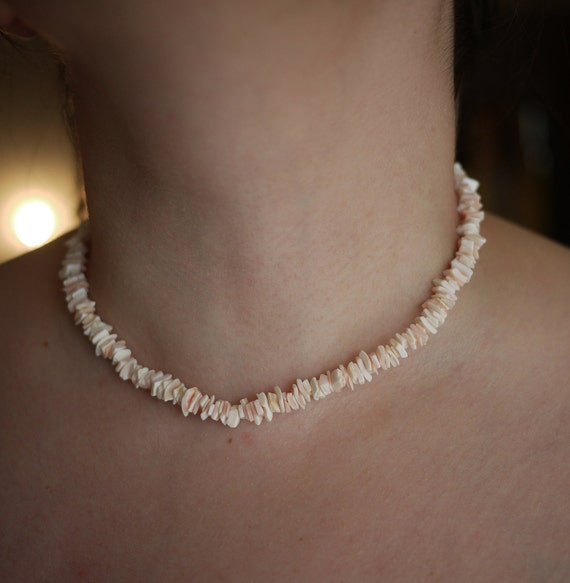 Vintage Pink Seashell Necklace by KitschyKitschyYAYAYE on Etsy