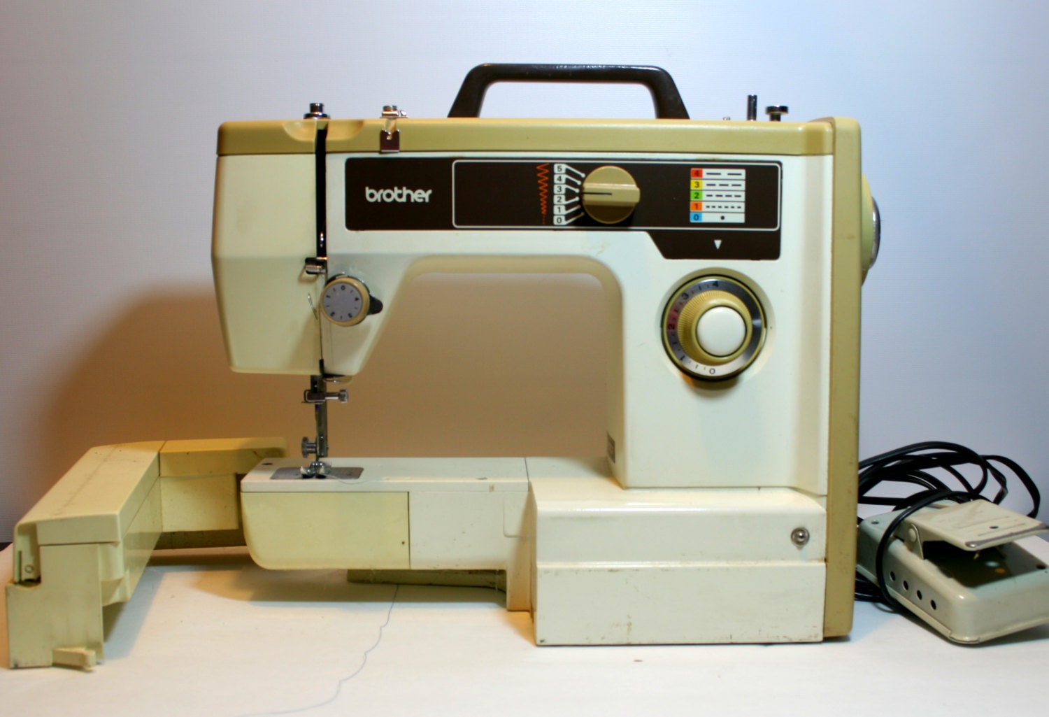Vintage Brother VX 707 Sewing Machine by MakeitNewKeepitOld