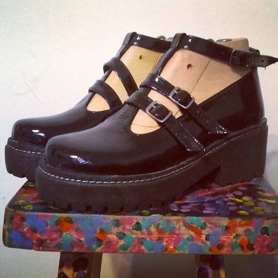 gucci metallic wedges