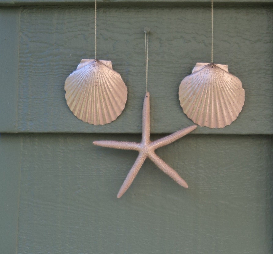 Lot of 3 Gold Painted Seashell Christmas Ornaments, Finger Starfish Scallop Shells Shiny Ocean Decor