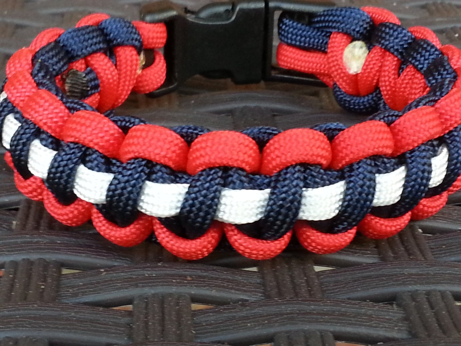 Red White and Blue paracord bracelet by SteelCityParacord on Etsy