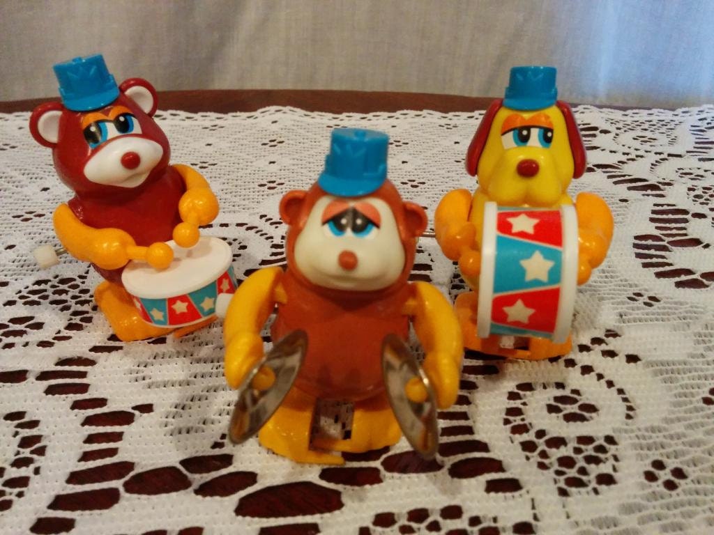 VINTAGE 1970s TOMY wind up walking toys animal marching band