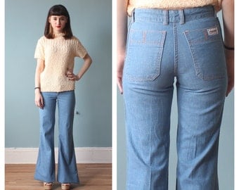 high waisted bell bottom jeans / high waist 70s jeans / xs