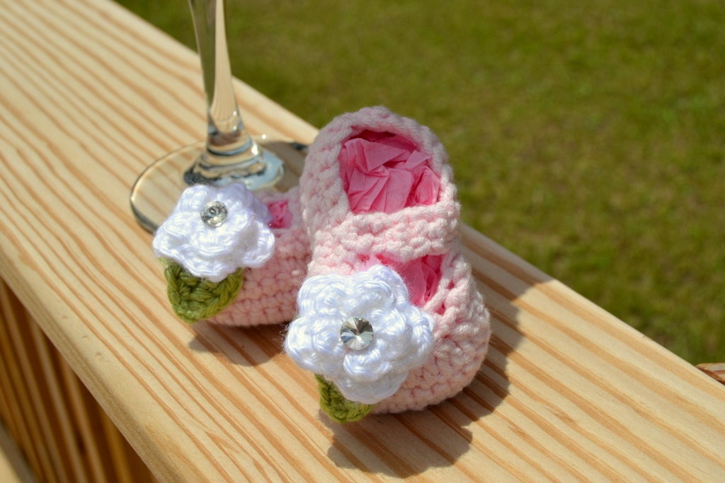 Baby Girl Booties Mary Jane Booties Newborn by Valyssasflowers