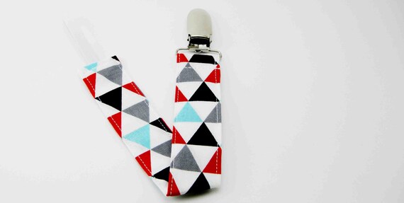 Mam+Paci https://etsy.com/listing/127305809/paci-clip-celebration-triangles-mam