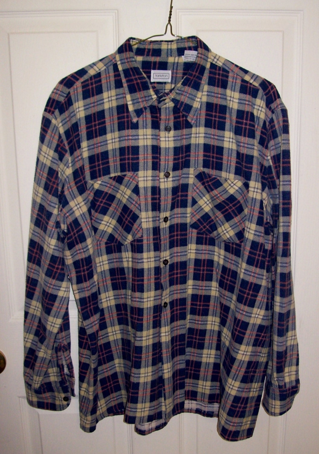Vintage Men's 1960s Plaid Flannel Shirt by by SusOriginals on Etsy