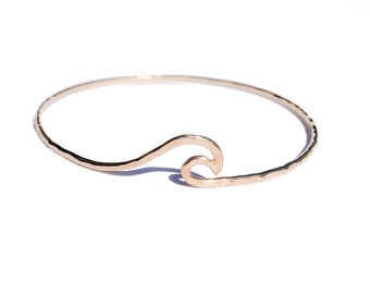 Wave Bangle. Gold or Silver Ocean Wave Bracelet. Beach Jewelry. Hammered Bangle. Made in Hawaii. Gift for Her. Minimalist Jewelry.