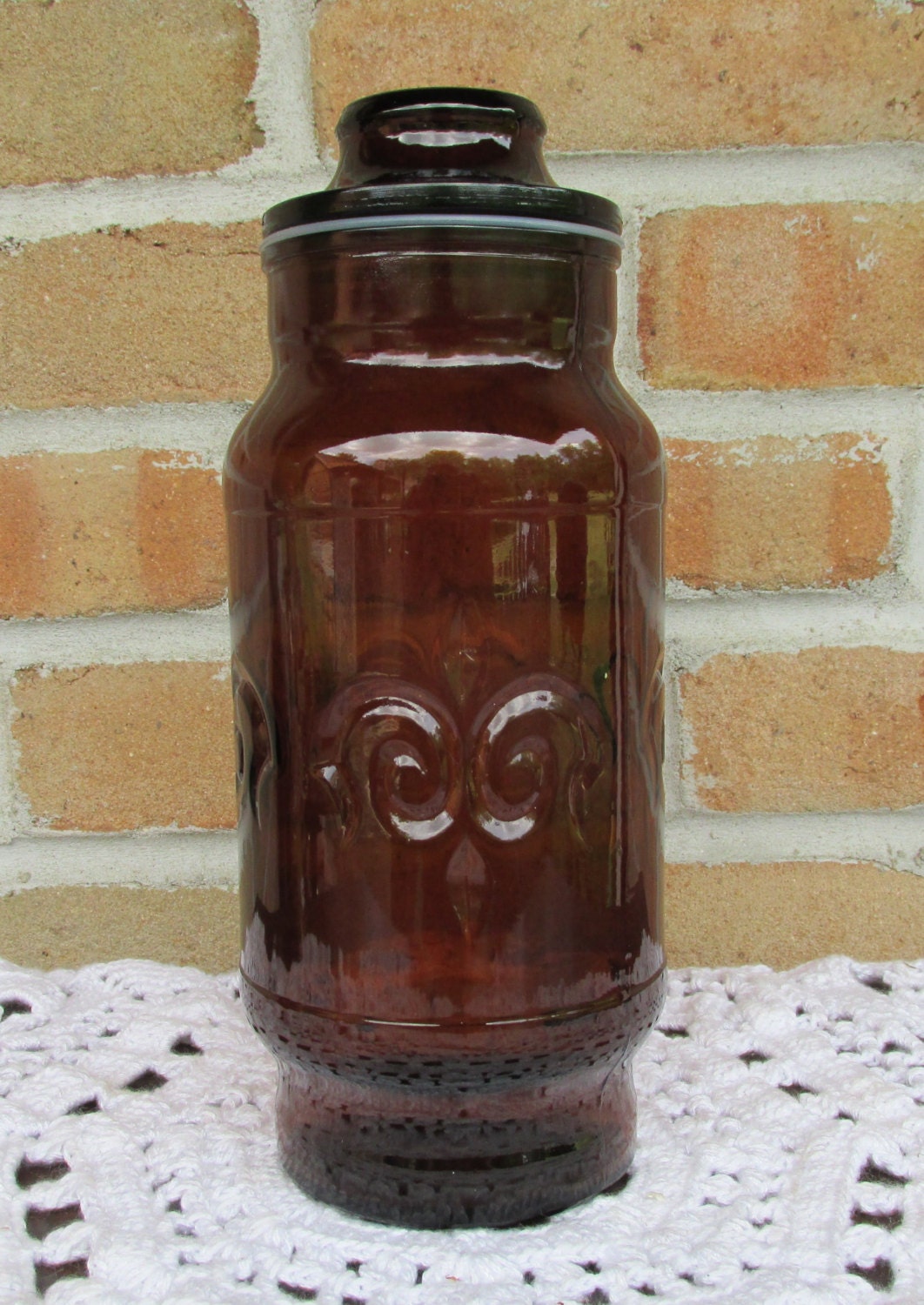 Vintage Decorative Amber Brown Glass Apothecary Jar w/ Lid