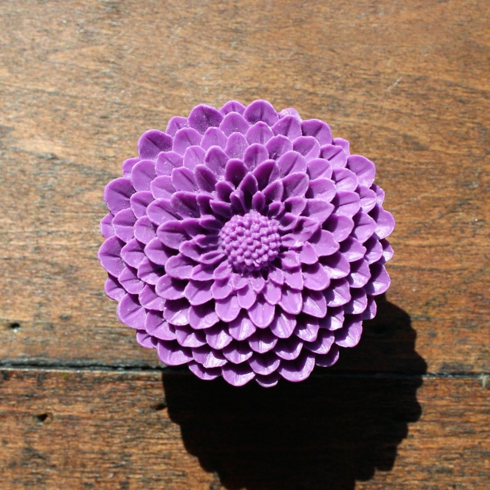 Flower Drawer knobs Knobs Mum in Vivid Purple LARGE