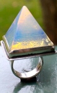 Opalescent  Pyramid Ring