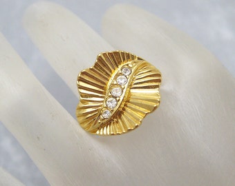 Vintage Rhinestone Ring Costume Jewelry R6076