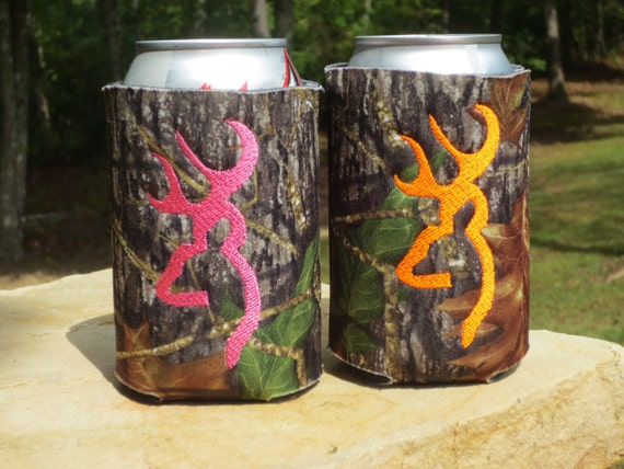 ONE custom mossy oak can koozie with deer head. by doodlegirls