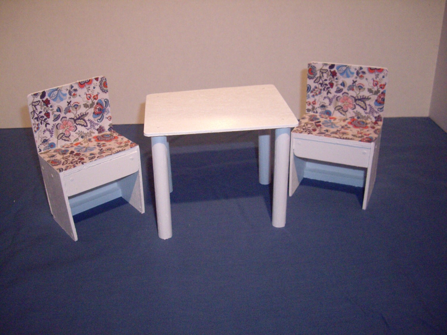 barbie doll table and chairs