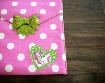 SO FABULOUS 'Lily P' iPad Case/Sleeve