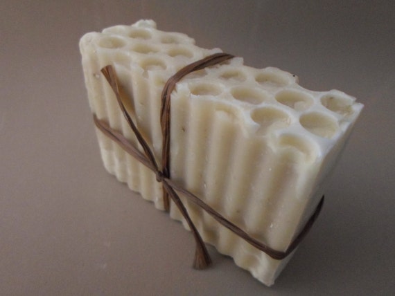 Honey, Fig and Oat Luxury Goat Milk Soap Cold Process Spa Soap 4-5 oz bar Soap Dish Optional