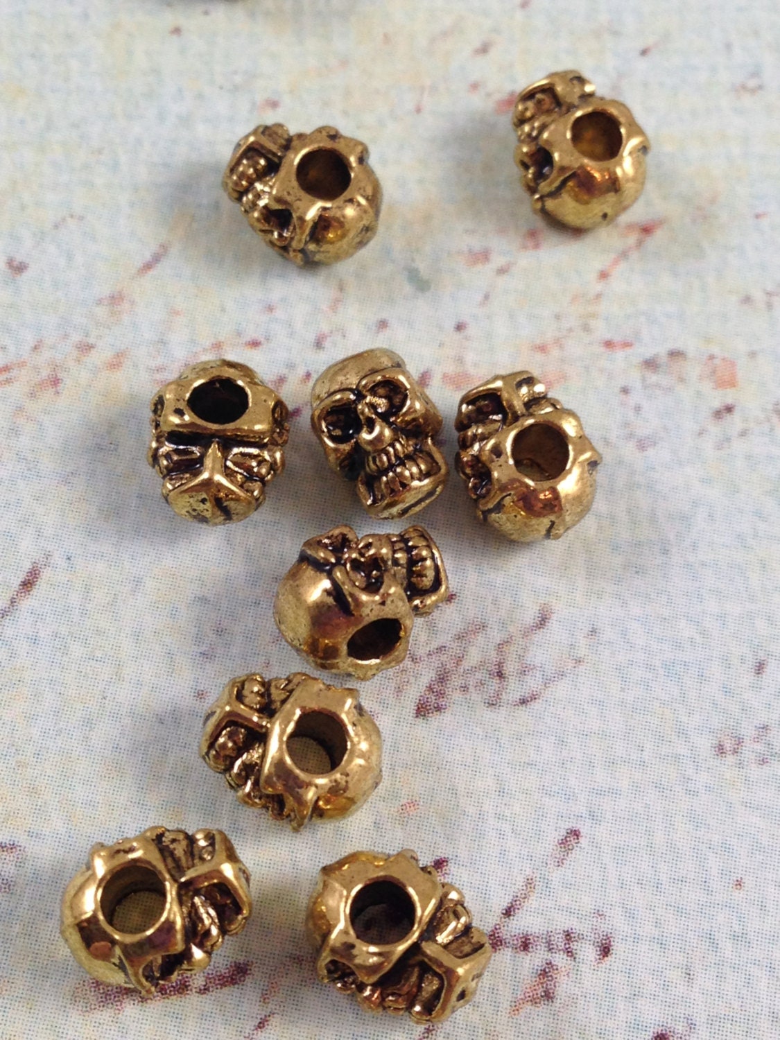 25 Gold Skull Beads Metal Skull Beads 8X6mm Qty by BethsSupplyShop