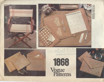 Vintage 1970s VOGUE Office Desk ACC ESSORIES with Embroidery Transfer ... Vintage 1970s VOGUE Office Desk ACC ESSORIES with Embroidery Transfer ...
