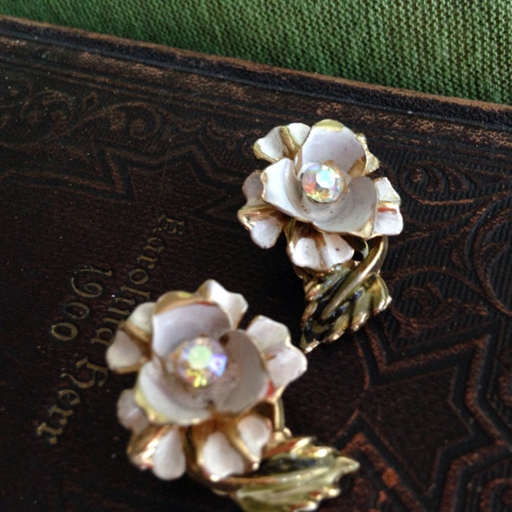 Vintage Coro flower clip on earrings