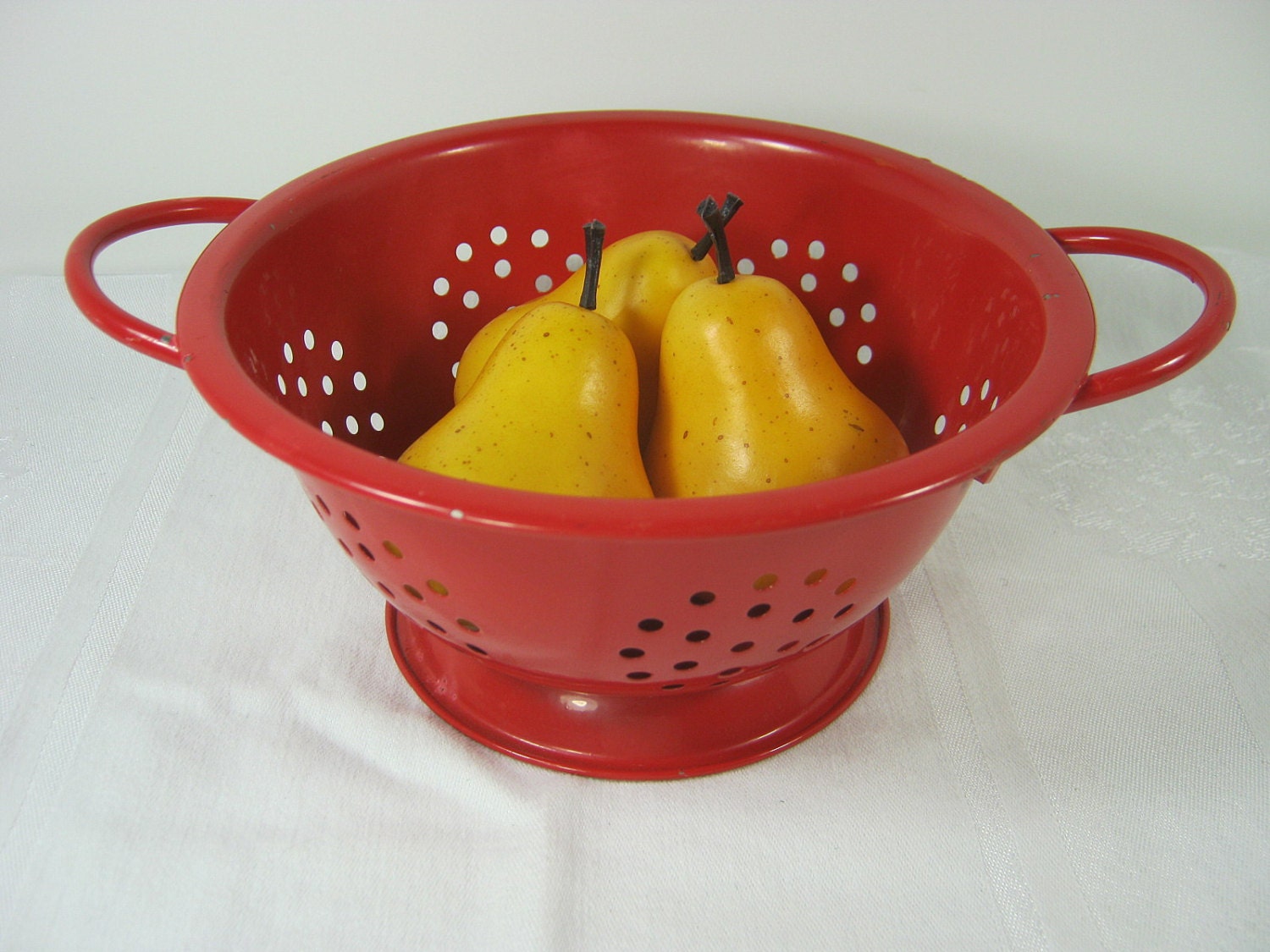 Vintage RED ENAMEL COLANDER Small Berry by LavenderGardenCottag