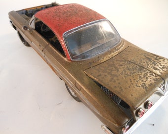 Classicwrecks, Rusted, Chevy Impala ,1/24 Scale Model,Model Car, Red and Gold