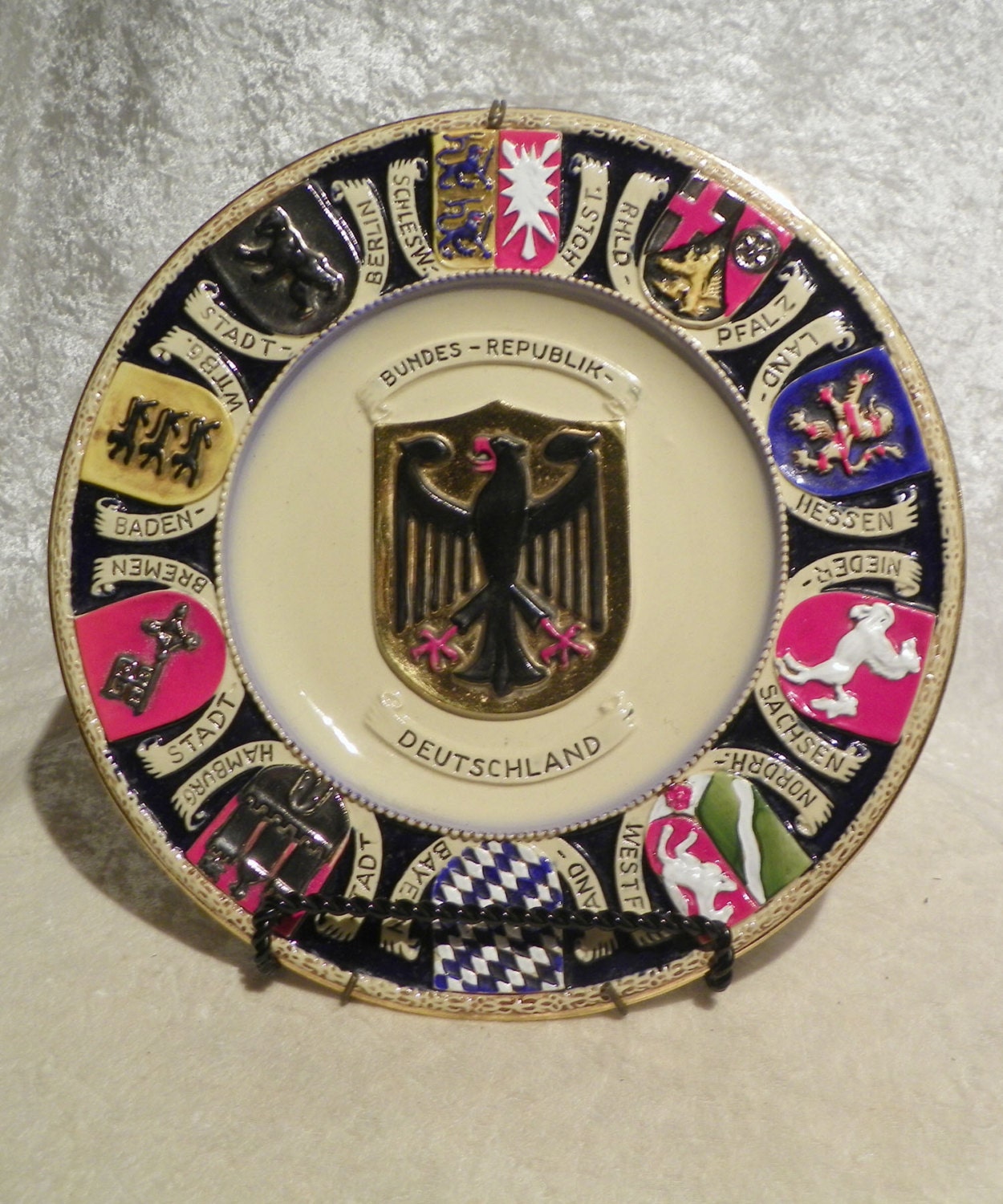 Authentic Thewalt Western Germany 11 Stoneware Plate