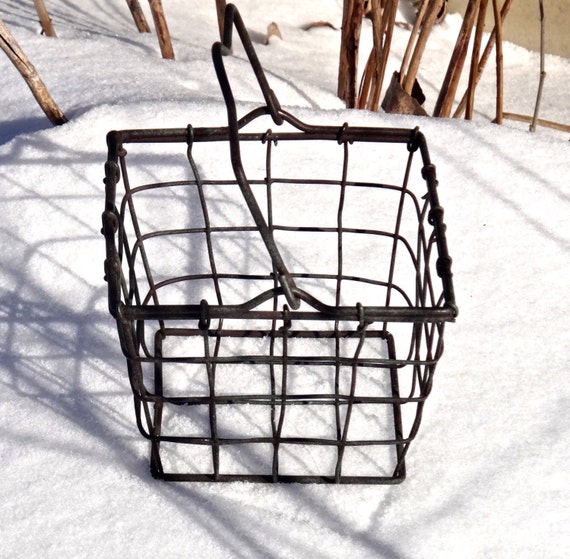 Rustic Wire Baskets 8