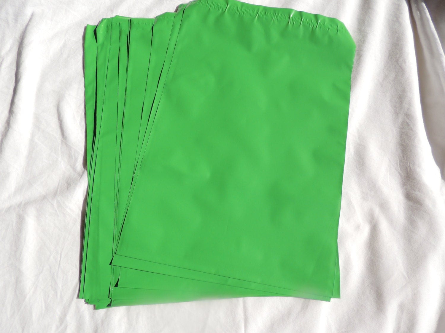 100 9x12 Green Poly Mailer Envelopes, Self Sealing Poly Mailing Flat