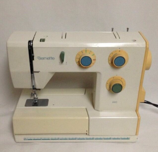 Bernina 440 Sewing Machine