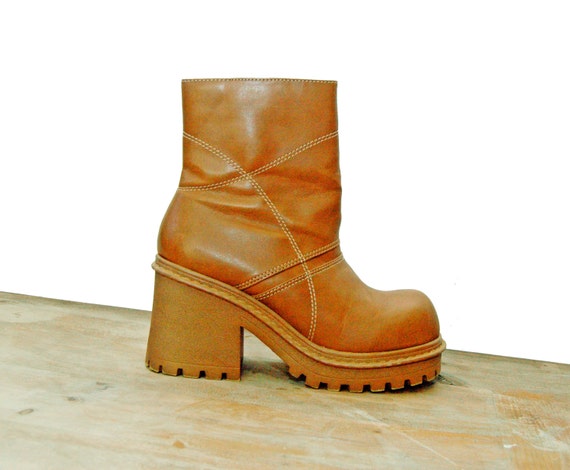 90s chunky platform boots