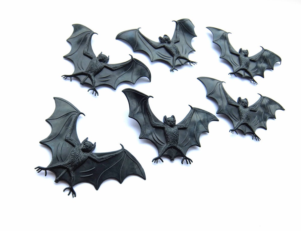6 x Black Plastic Bats Halloween Supplies Spooky Crafts