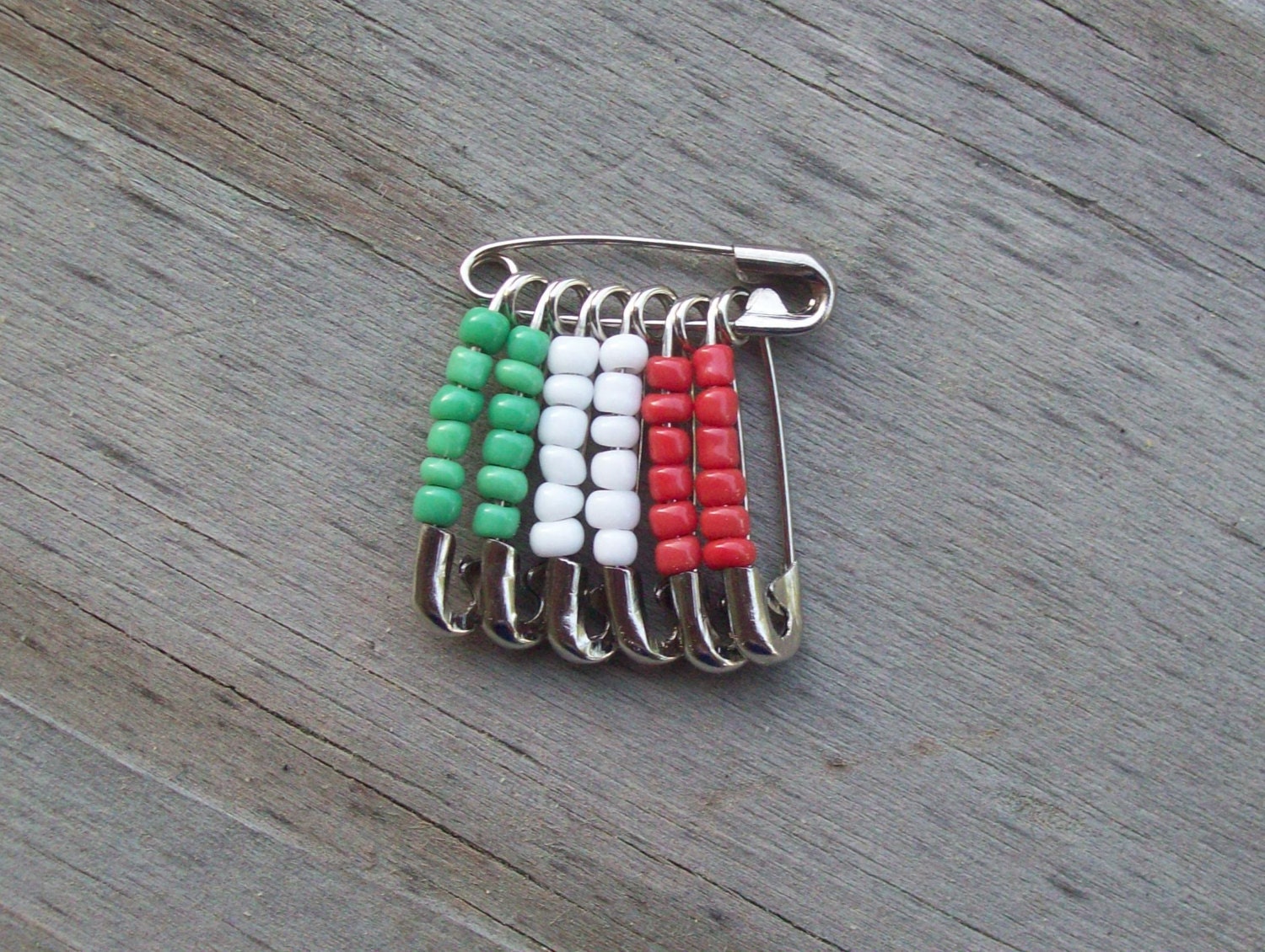 Beaded Italian Flag Pin