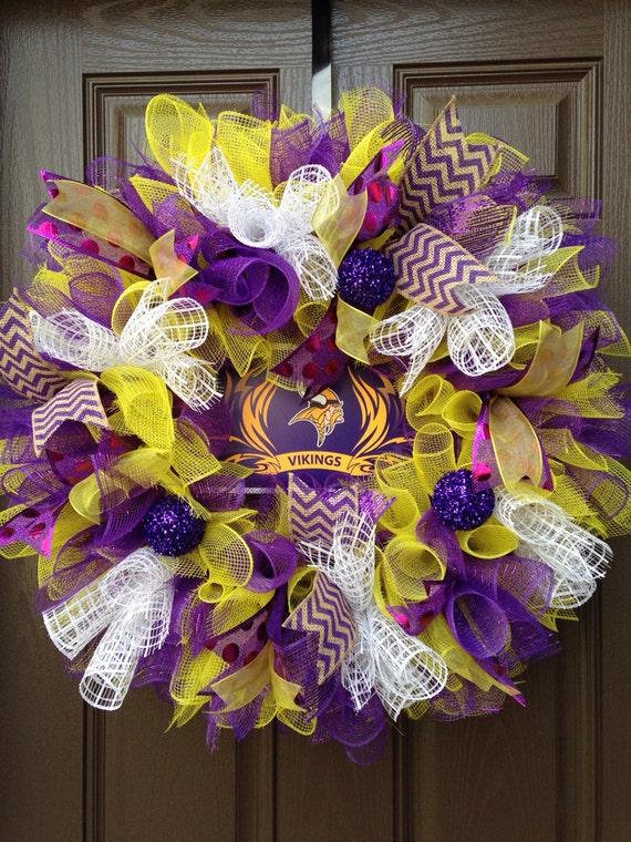 Items similar to Minnesota Vikings Deco Mesh Wreath on Etsy