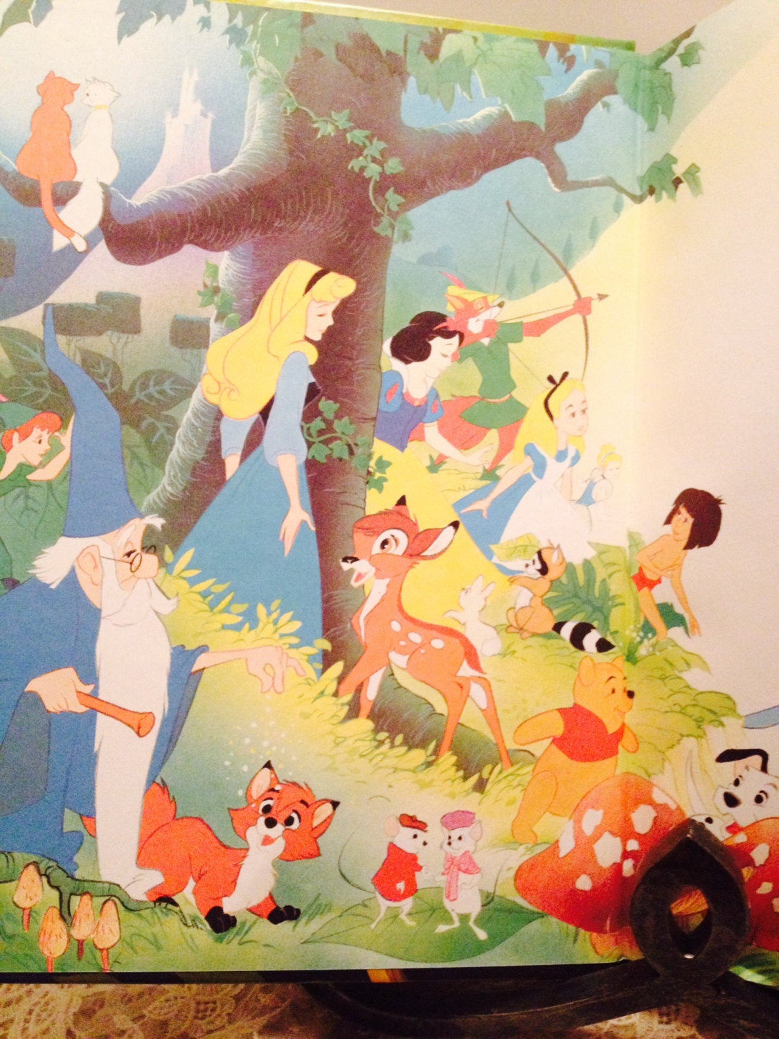 Walt Disney Bambi 1986 Gallery Books Printed in Spain