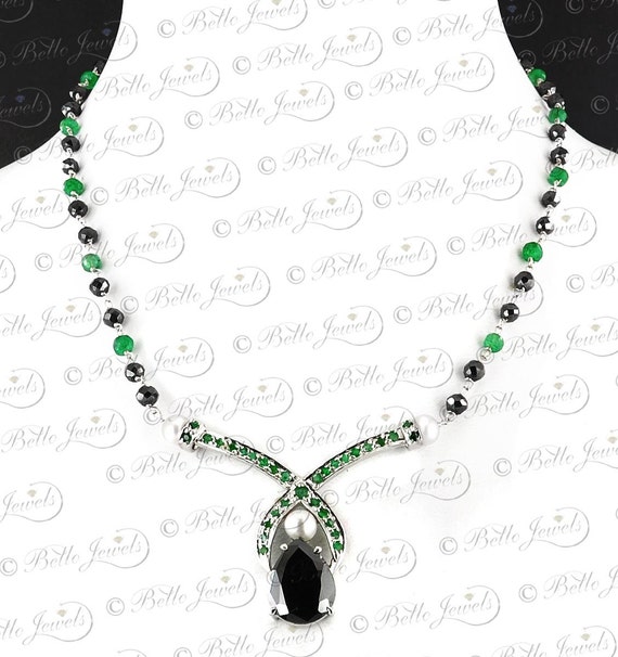 White Pony Beads - Plastic Bracelet Beads 8x10mm for Braids DIY Crafts Key  Chai Jewelry Making Home