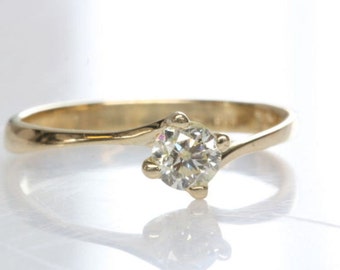 Solitaire ring-Diamond Engagement Ring-14K Yellow Gold-Promise ring-Bridal Jewelry-Anniversary present-For her-Gold ring-Bridal ring