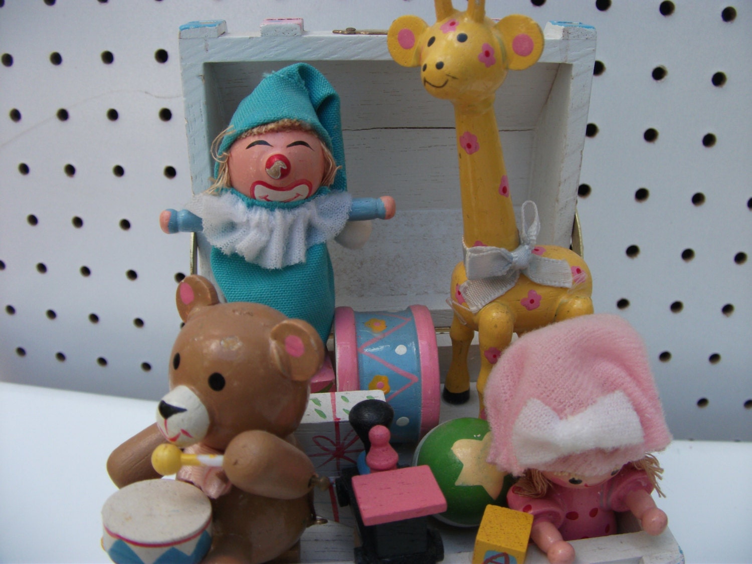 Vintage Music Box.Enesco It's A Small World.Toy