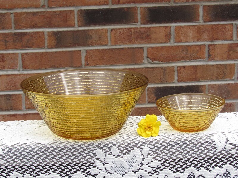 Gold Chip and Dip Bowls Soreno 1960s Retro Mad Men Harvest Gold Anchor