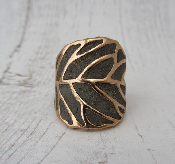 Aromatherapy Leaf Ring size 6.5 Brass Gold Tone by Terraromarific